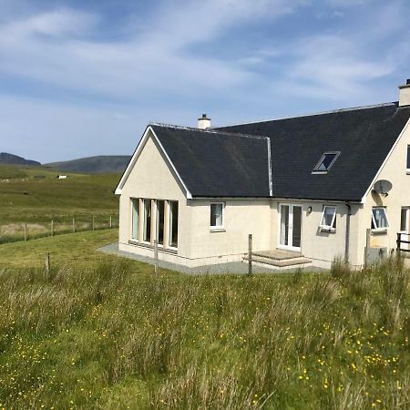 Trotternish Ridge View Daire Staffin Dış mekan fotoğraf